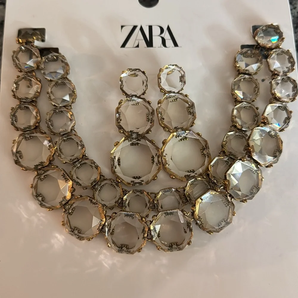 Zara 2pc Tiered Resin Earrings & 2 pack Necklace Set NWT
